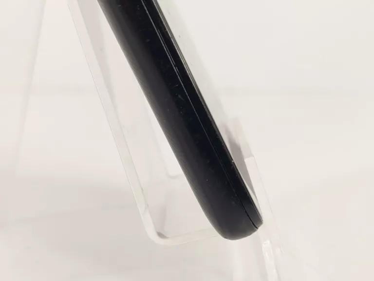 SMARTFON MOTOROLA MOTO G60 6 GB / 128 GB 4G (LTE) CZARNY