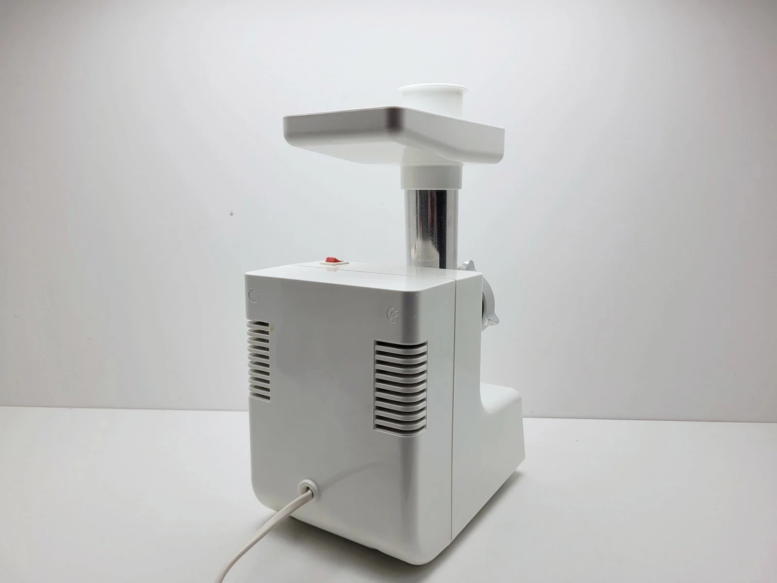 maszynka-do-mielenia-miesa-zelmer-zmm0815w-model-zmm0815w