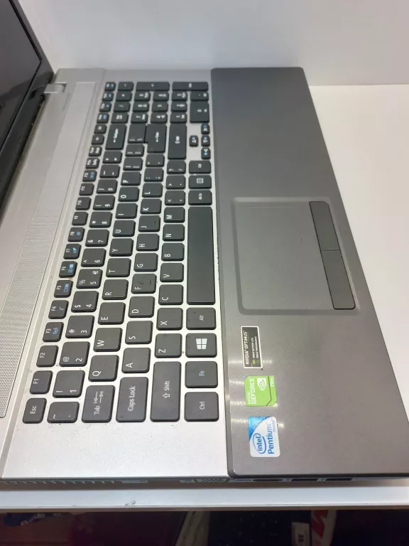 LAPTOP ACER ASPIRE V3-731G 4GB RAM 500GB DYSK GEFORCE 710M WIN10