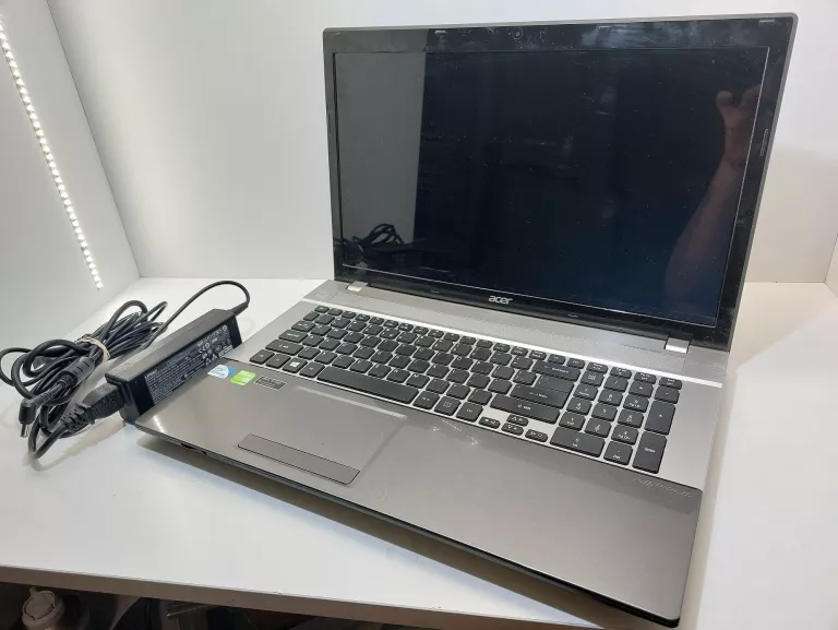 LAPTOP ACER ASPIRE V3-731G 4GB RAM 500GB DYSK GEFORCE 710M WIN10