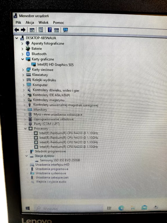 LAPTOP   LENOVO 4GB RAM