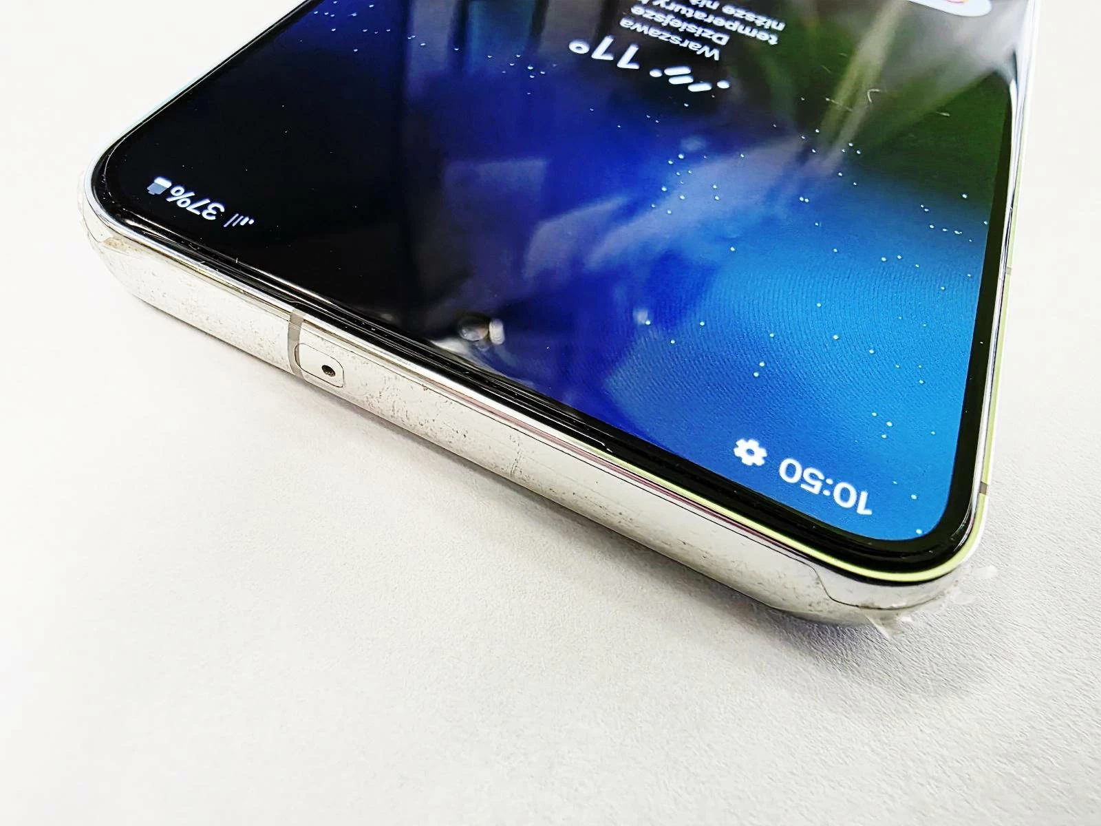 telefon-samsung-galaxy-s22-at-opis-at-stan-11323-1223453