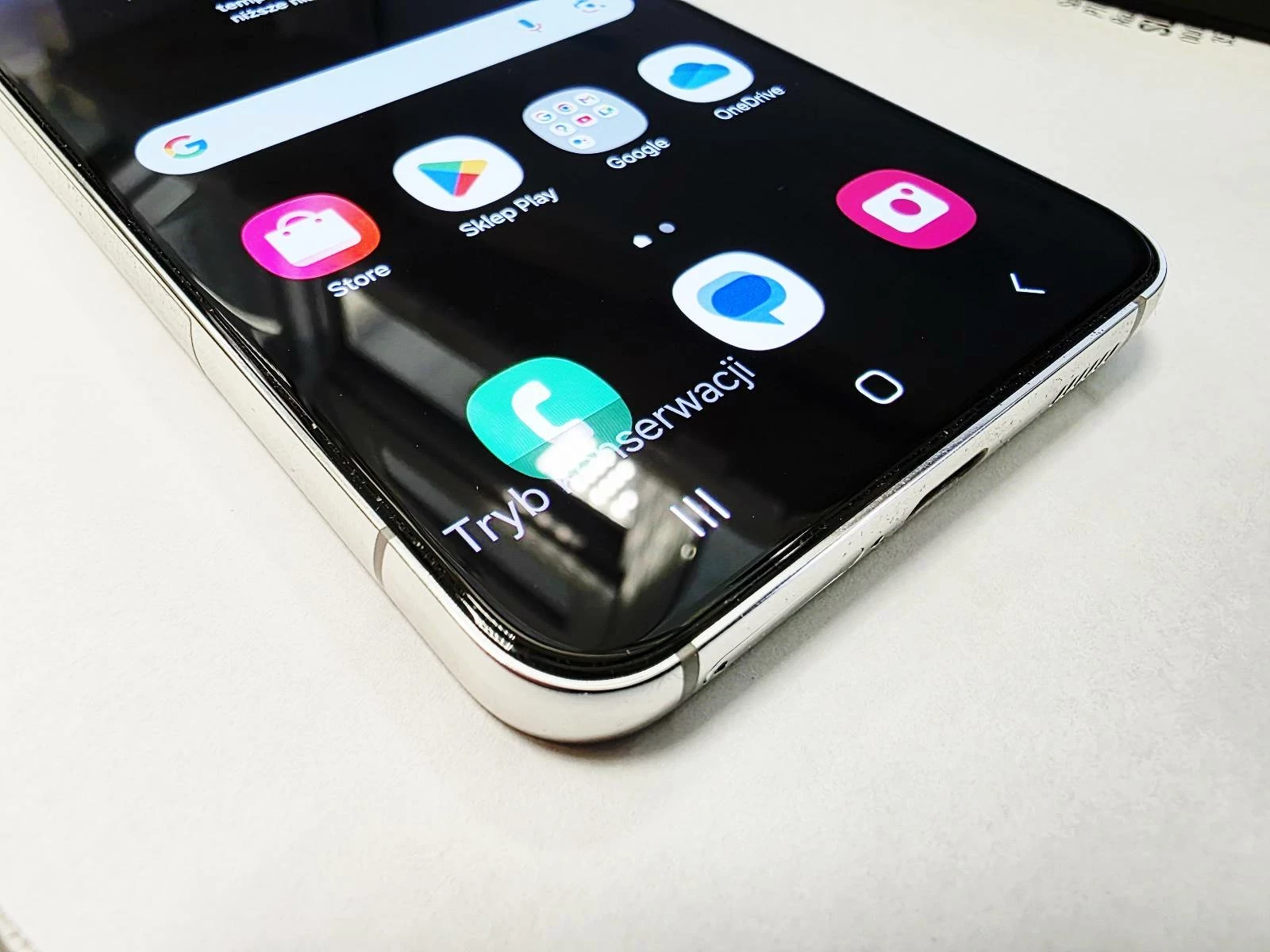 telefon-samsung-galaxy-s22-at-opis-at-ean-gtin-8806092878617