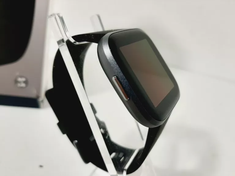 smartwatch-fitbit-versa-2-marka-248811-1950855