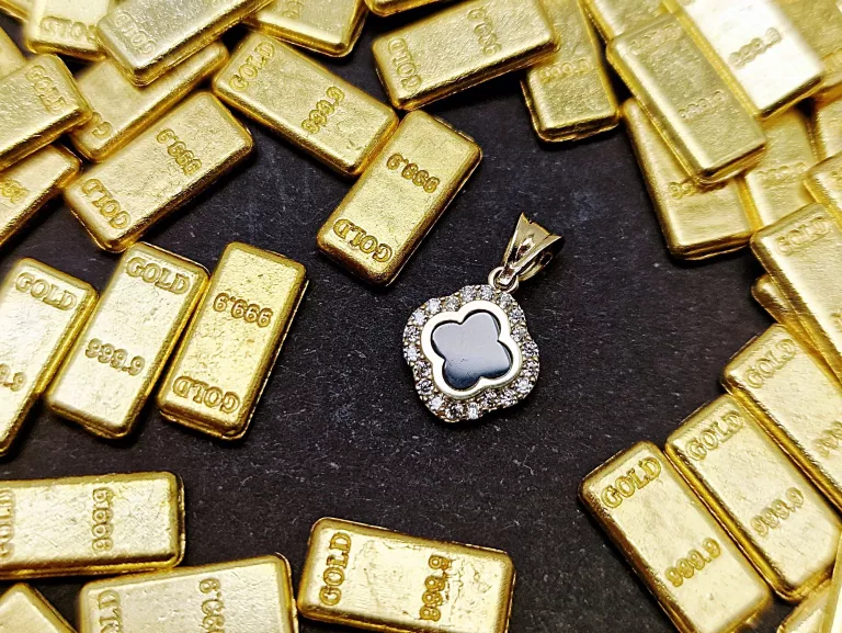 zlota-zawieszka-z-czarnym-oczkiem-585-083g-kolor-dominujacy-205826-225106