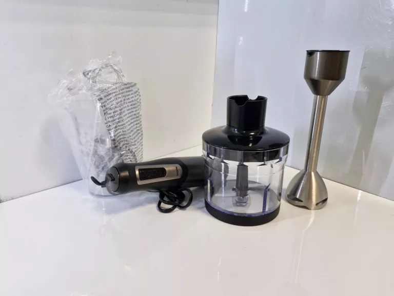 BLENDER RĘCZNY BLACK+DECKER BXHBA1000E 1000W OPIS