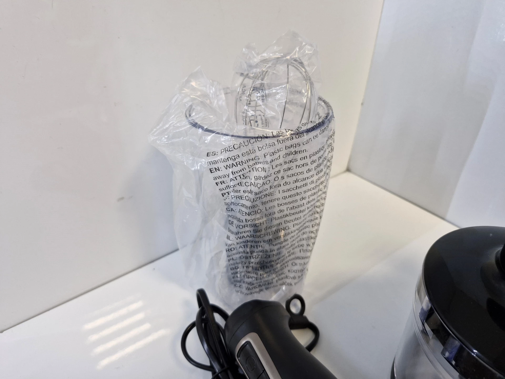 blender-reczny-blackdecker-bxhba1000e-1000w-opis-zalaczone-wyposazenie-206806-8