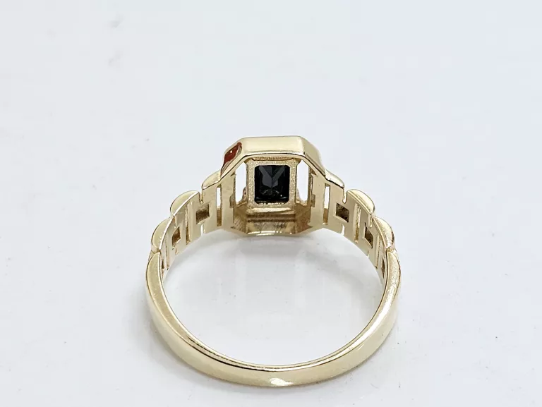ZŁOTY PIERŚCIONEK ONYX  2,63G  585  R:13