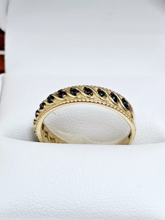 ZŁOTY PIERŚCIONEK ONYX 2,12G 585 R:15