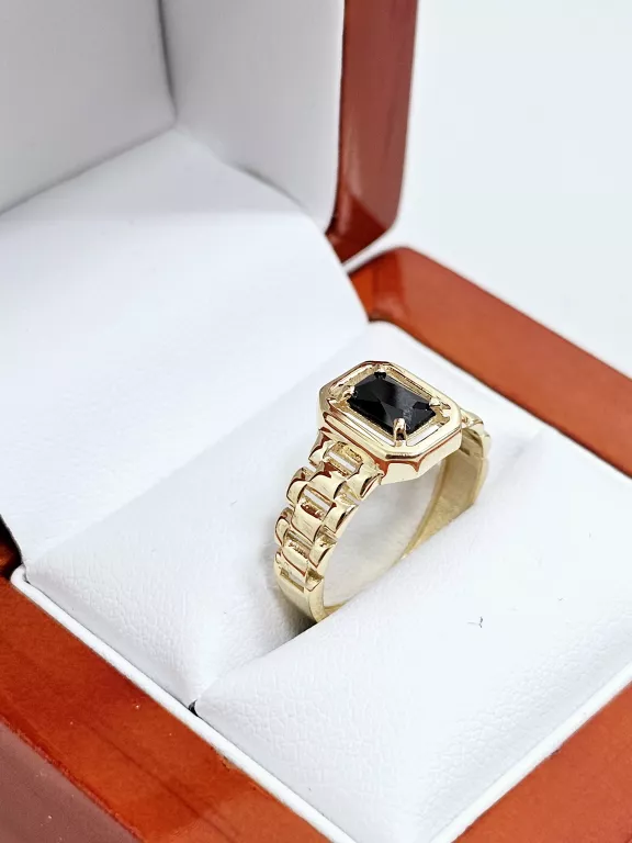 ZŁOTY PIERŚCIONEK ONYX  2,63G  585  R:13