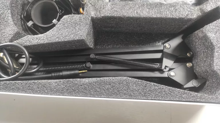 CZYSTY MIKROFON MAD DOG GMC302 PRO