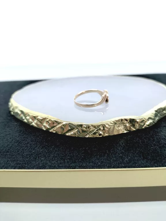 zloty-pierscionek-z-cyrkoniami-p585-r10-138g-rodzaj-2205-2