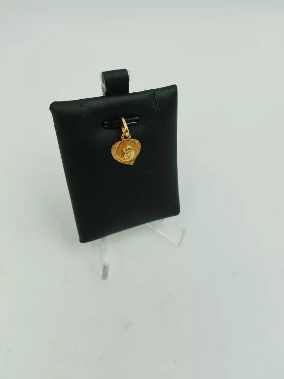 zawieszka-ze-zlota-z-matka-boska-ean-gtin-0637218043361