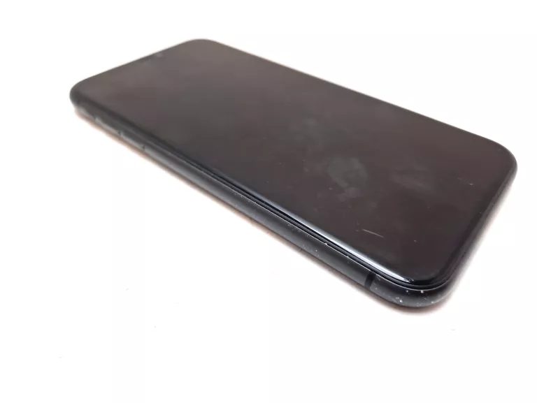 SMARTFON APPLE IPHONE 11 4 GB / 128 GB 4G (LTE) CZARNY 80 % BAT