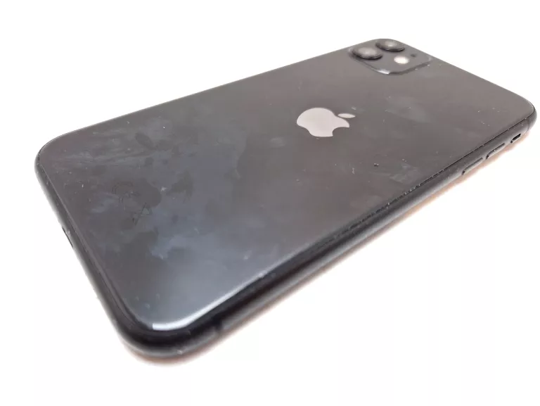 SMARTFON APPLE IPHONE 11 4 GB / 128 GB 4G (LTE) CZARNY 80 % BAT