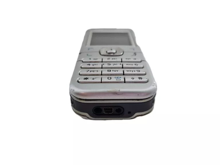 TELEFON NOKIA 6030 OPIS