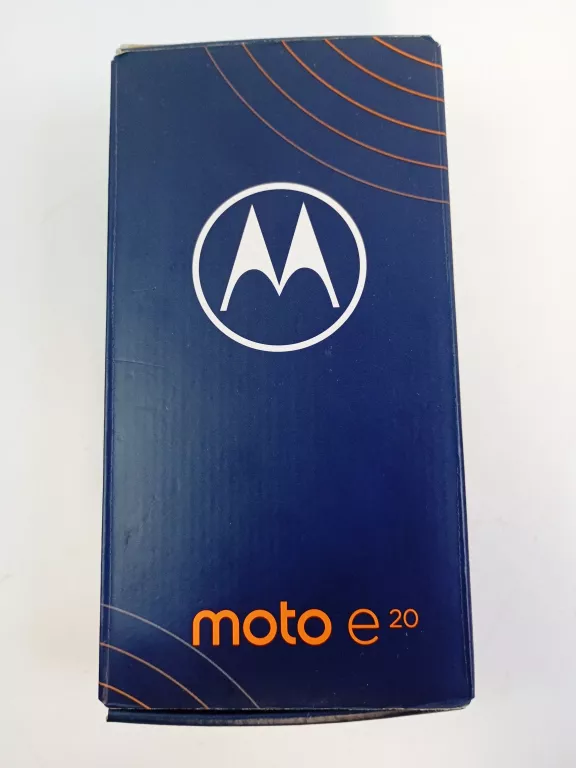 SMARTFON MOTOROLA MOTO E20 2 GB / 32 GB 4G (LTE) SZARY