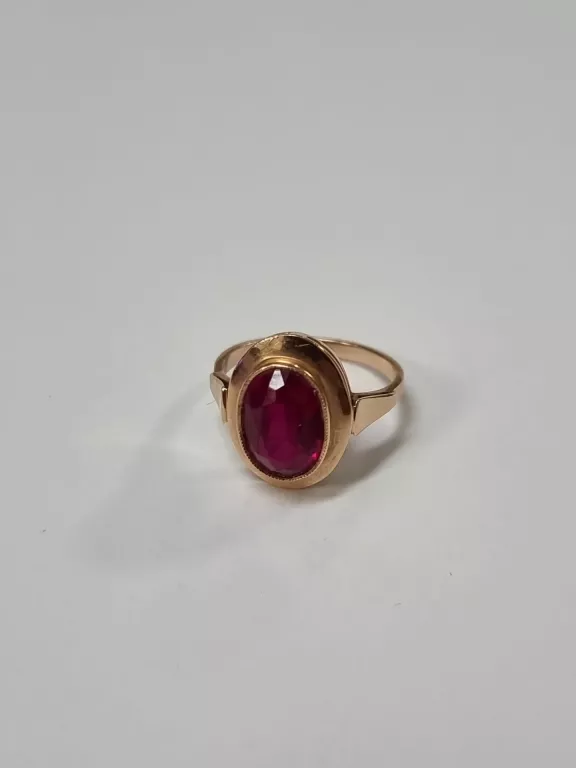PIERŚCIONEK Z CZERWONYM OCZKIEM P583 17" 4,52G