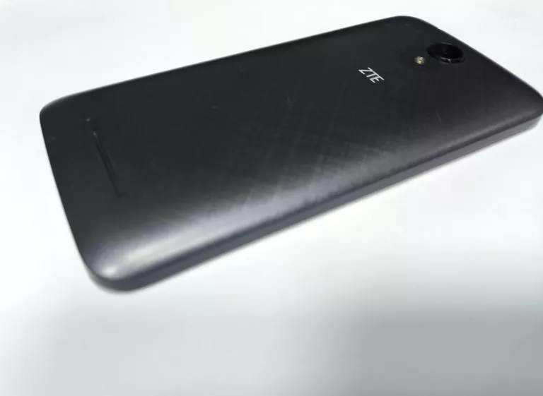 SMARTFON ZTE BLADE A310 1 GB / 8 GB 4G (LTE) SZARY