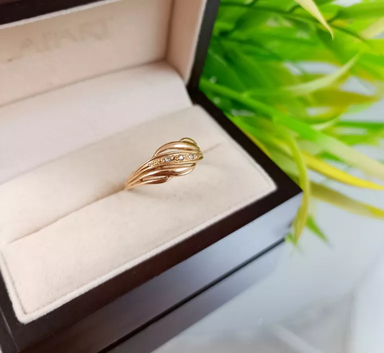 PIĘKNY ZŁOTY PIERŚCIONEK 2,56 G 585