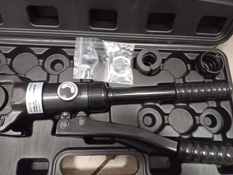 ZACISKARKA HYDRAULICZNA PRASKA DO RUR PEX TYPTH 16-32MM + MATRYCE + WALIZK