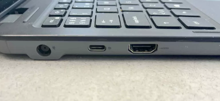 LAPTOP DELL LATITUDE 3120 8GB/WINDOWS 11 HOME