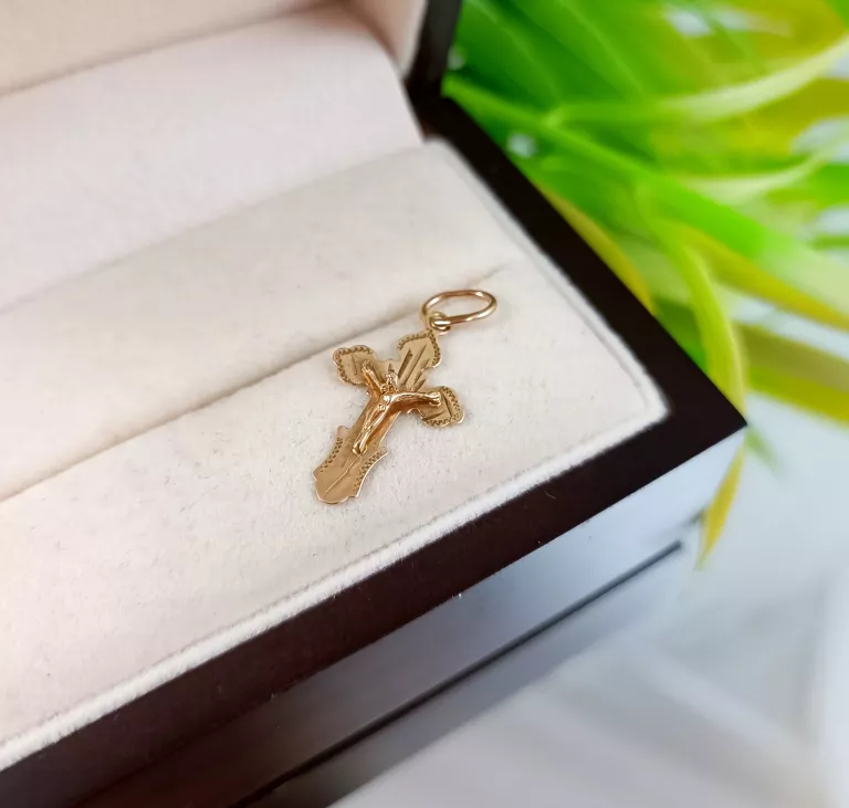 ZŁOTA ZAWIESZKA KRZYŻYK 0,56 G 585