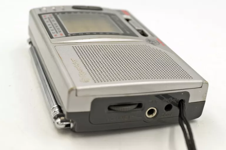 RADIO ROADSTAR TRA-3032