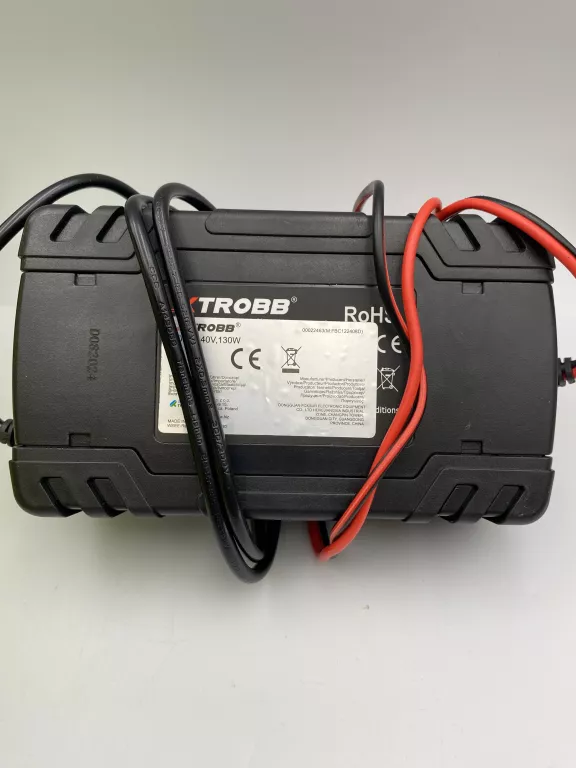 PROSTOWNIK XTROBB 12V 8A - 24V 4A
