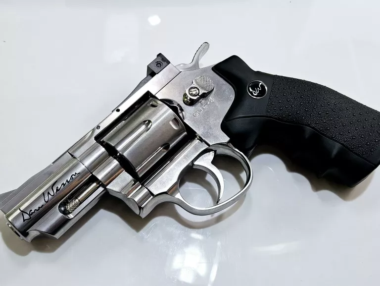 WIATRÓWKA REWOLWER DAN WESSON 8" CO2, 4,5 MM (.177) 17G57141