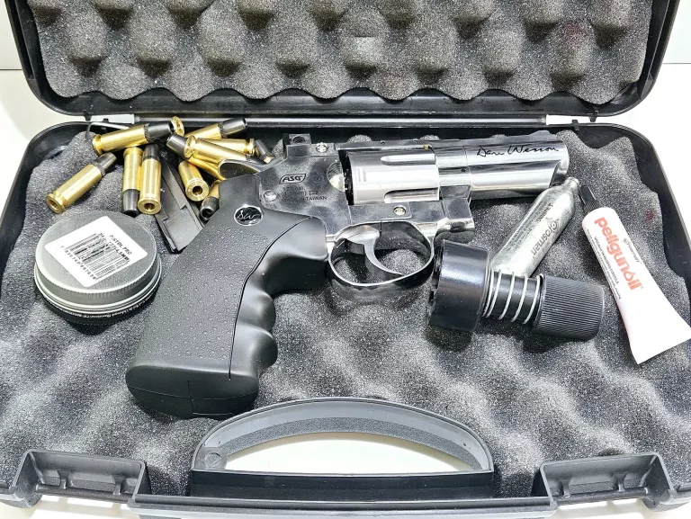 WIATRÓWKA REWOLWER DAN WESSON 8" CO2, 4,5 MM (.177) 17G57141