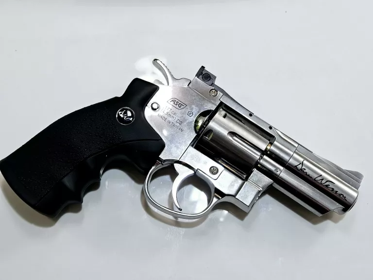 WIATRÓWKA REWOLWER DAN WESSON 8" CO2, 4,5 MM (.177) 17G57141