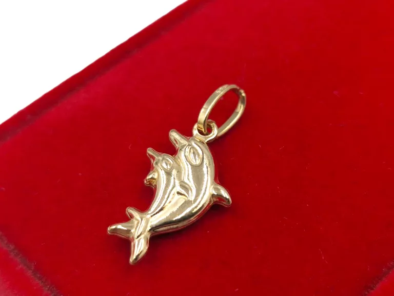 DELIKATNA ZŁOTA ZAWIESZKA DELFINY 0,88 G