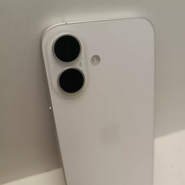 TELEFON IPHONE 16 128GB BATERIA 100%