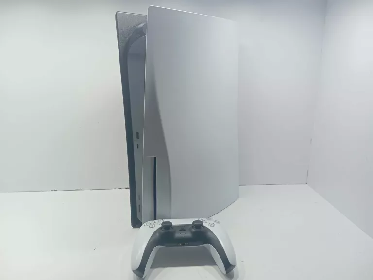 KONSOLA PS5 Z PADEM