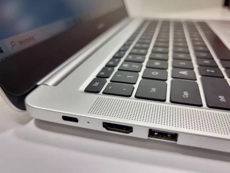 HUAWEI MATEBOOK D14 RYZEN5 8/256GB