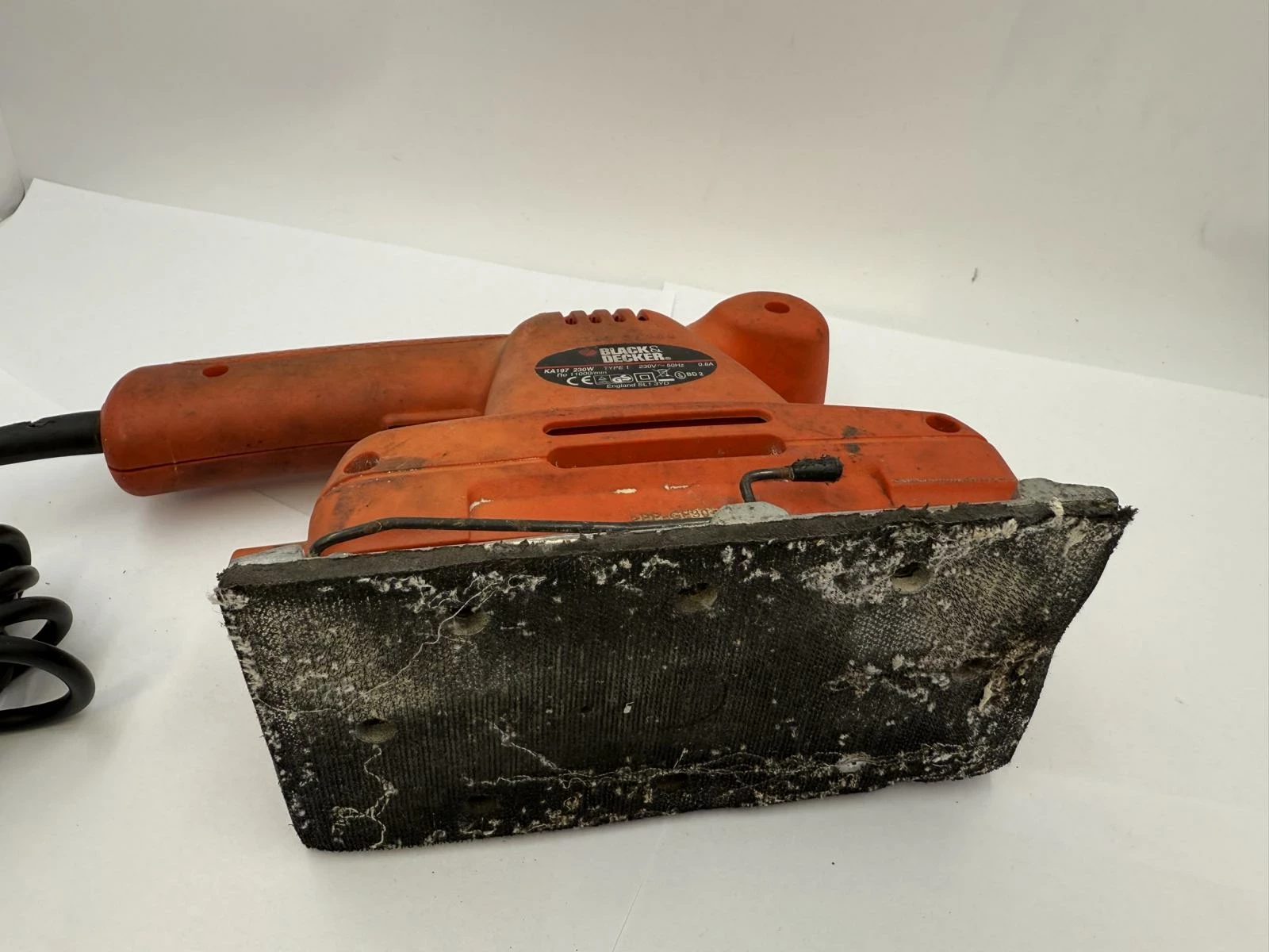 szlifierka-oscylacyjna-blackdecker-ka197-kod-producenta-ka197e