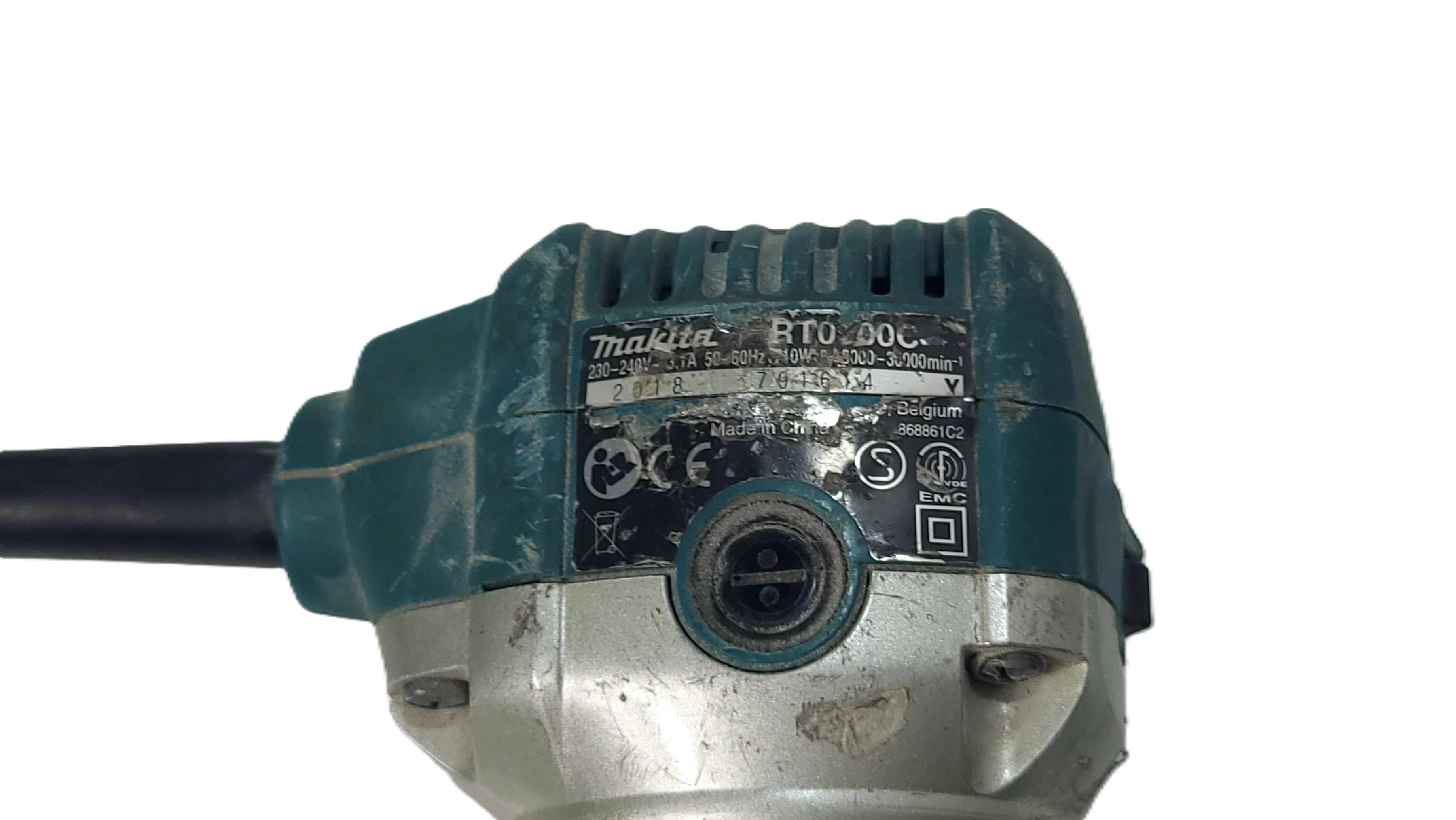 frezarka-gornowrzecionowa-makita-rt0700c-rodzaj-frezarki-25452-1