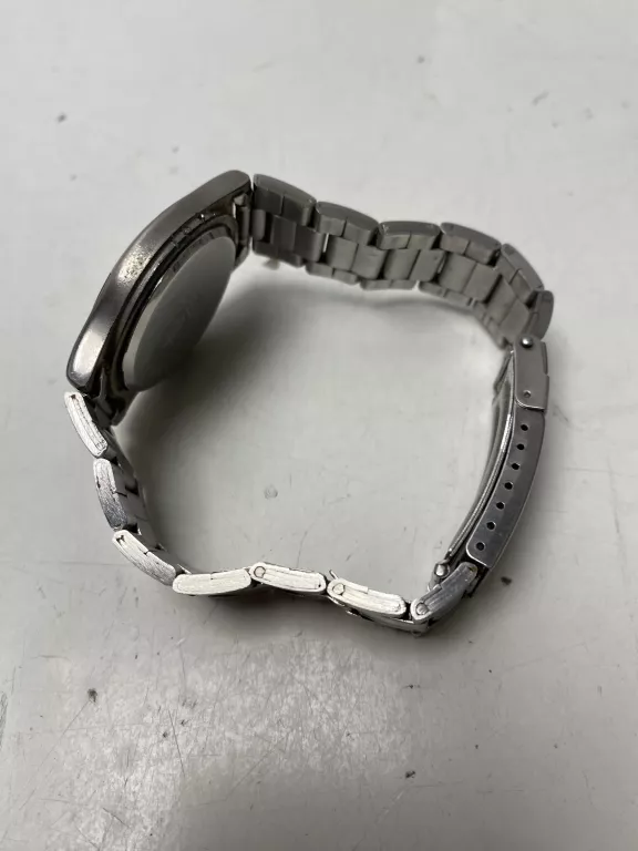 ZEGAREK PERFECT R17