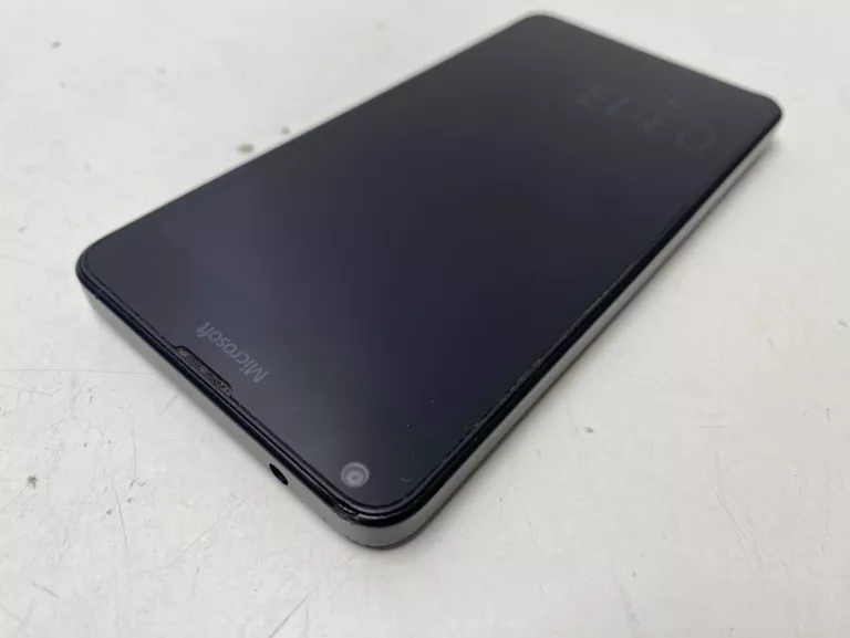 TELEFON NOKIA LUMIA 640