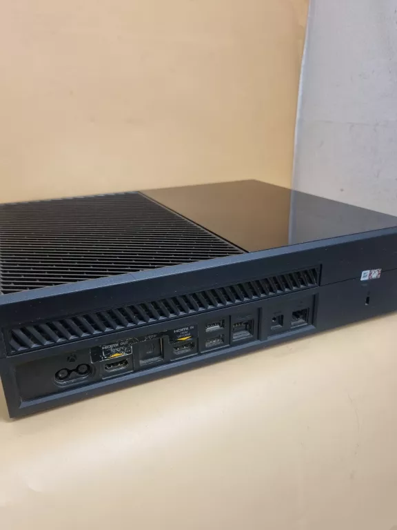 KONSOLA XBOX ONE 500GB 11 GIER