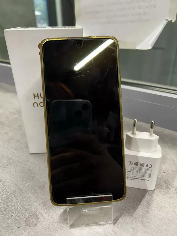 TELEFON HUAWEI NOVA Y90