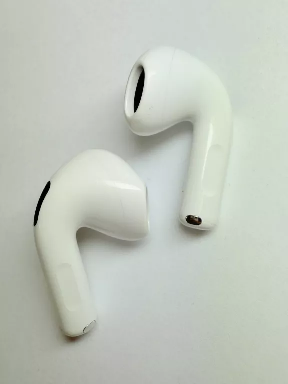 SŁUCHAWKI APPLE AIRPODS 4