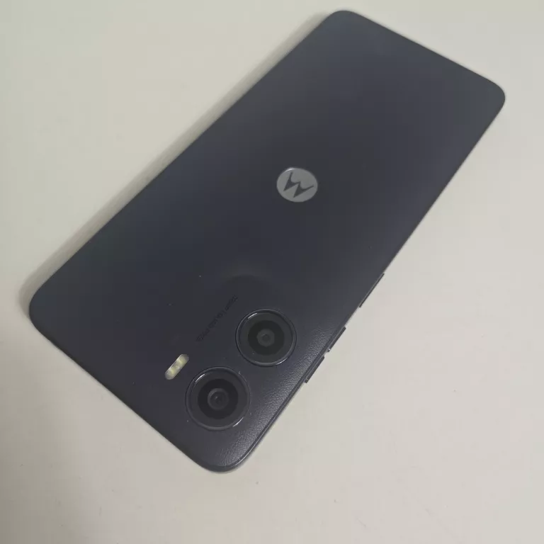 TELEFON MOTOROLA MOTO E15