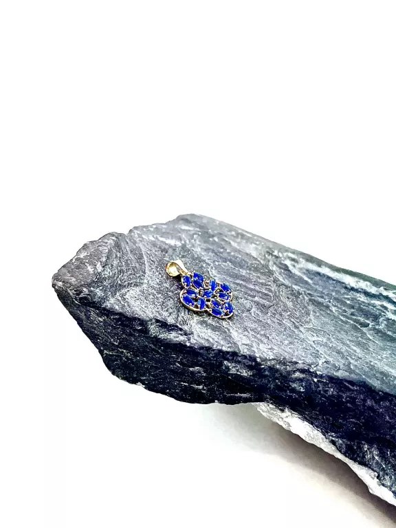 ZŁOTA ZAWIESZKA KONICZYNA WYSADZANA NIEBIESKIMI CYRKONIAMI 585 W: 0,86G