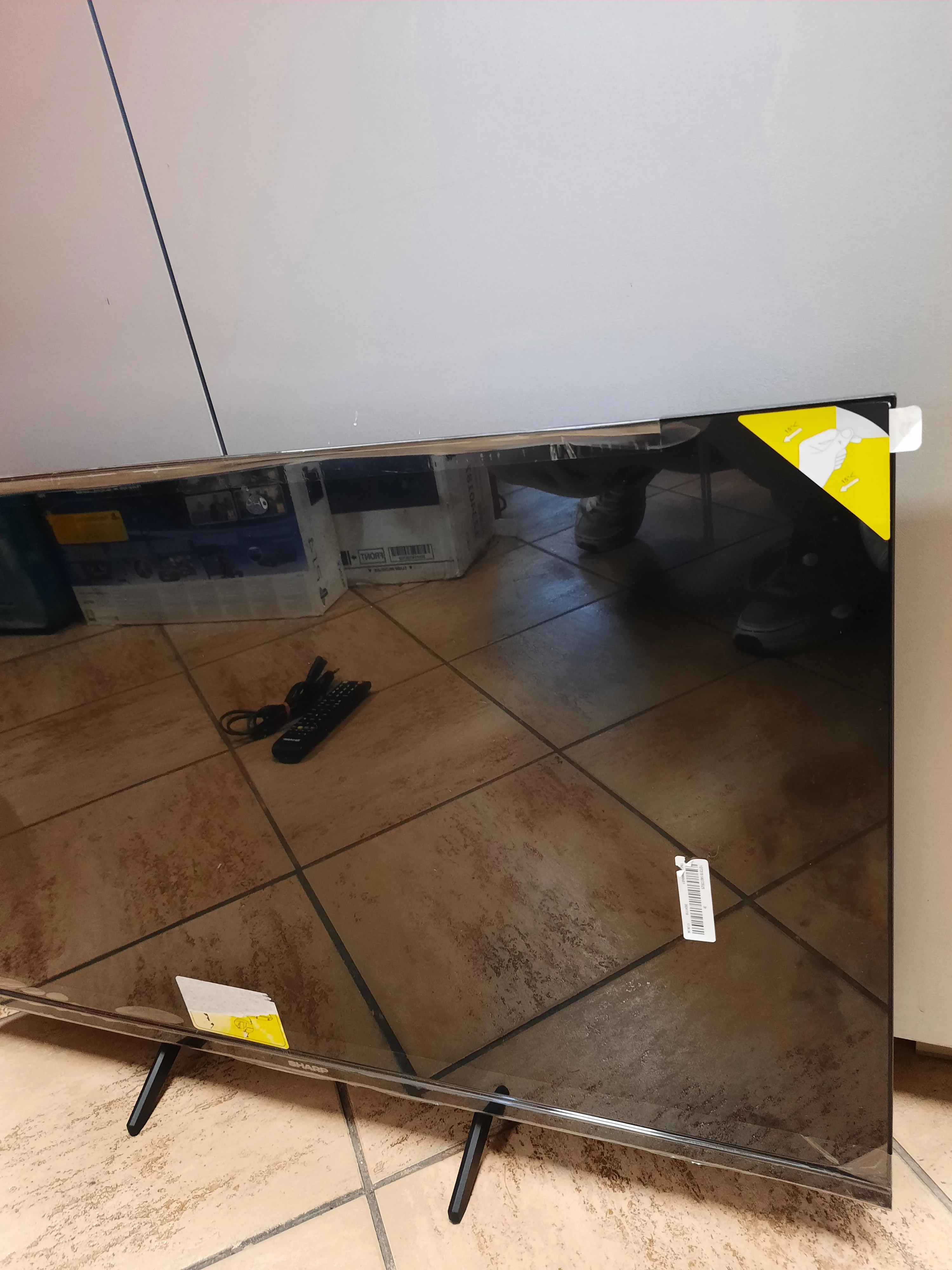 telewizor-sharp-32ha1705e-50-60-hz-32-cale-okazja-klasa-efektywnosci-energetycznej-247945-838301