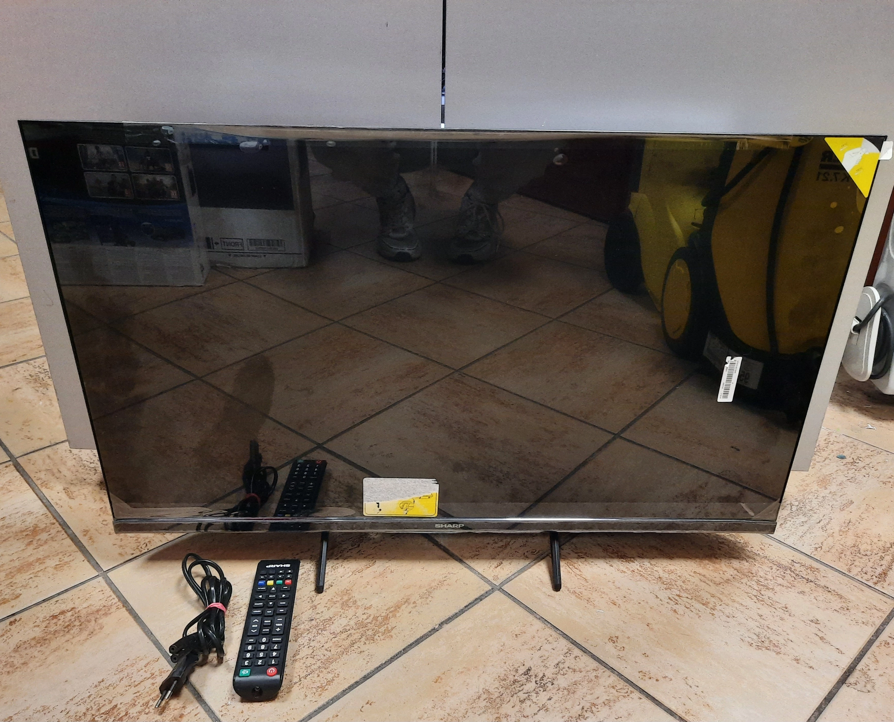 telewizor-sharp-32ha1705e-50-60-hz-32-cale-okazja-targowa-102-skoczow