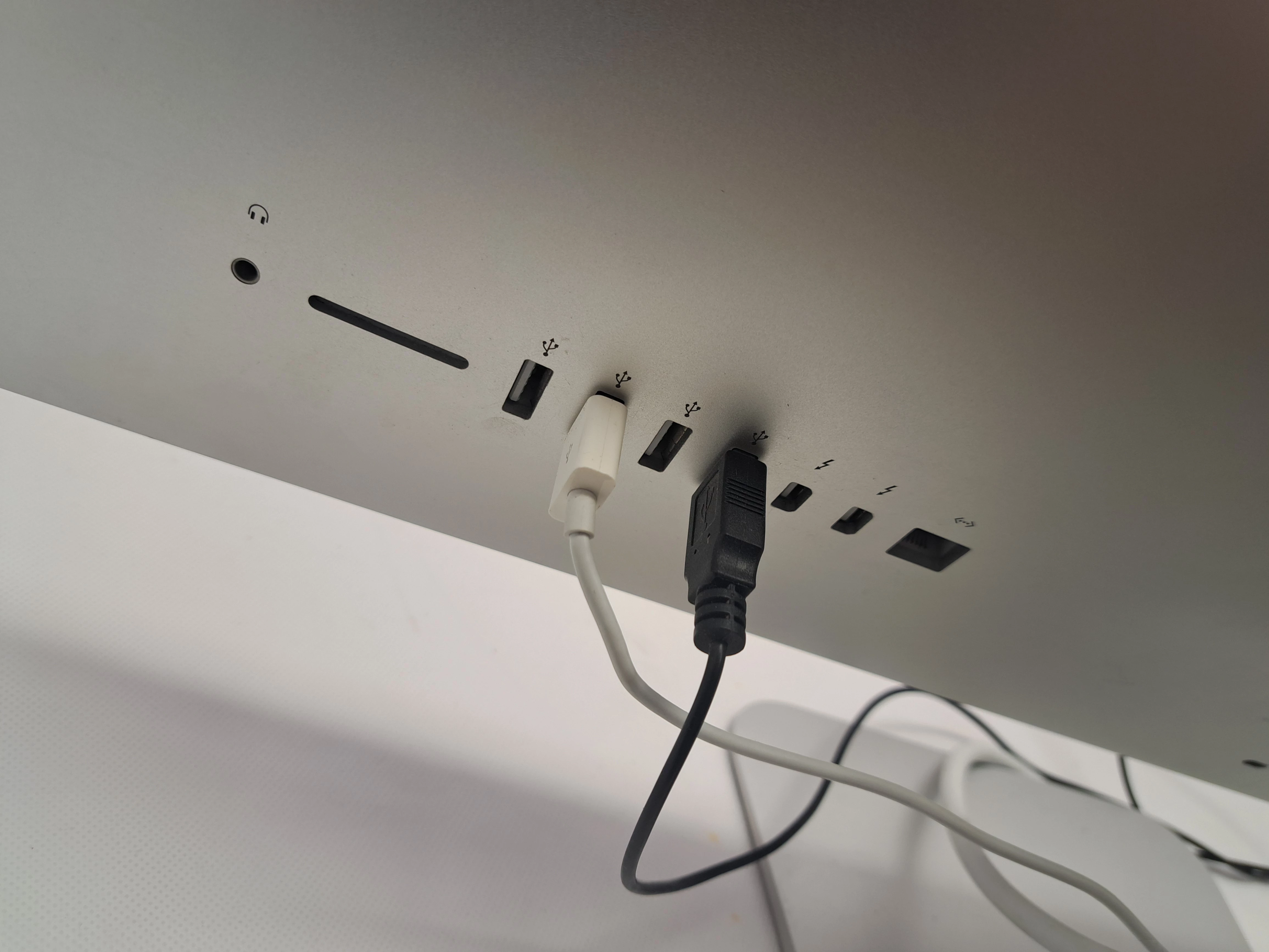 komputer-imac-27-2015-monterey-i5-6500-16gb-1tb-ssd-amd-radeon-r9-m380-2g-liczba-rdzeni-procesora-4329-5