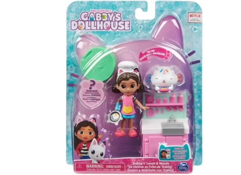 LALKA KOCI DOMEK GABI W KUCHNI + MEBLE DO DOMKU FIGURKA