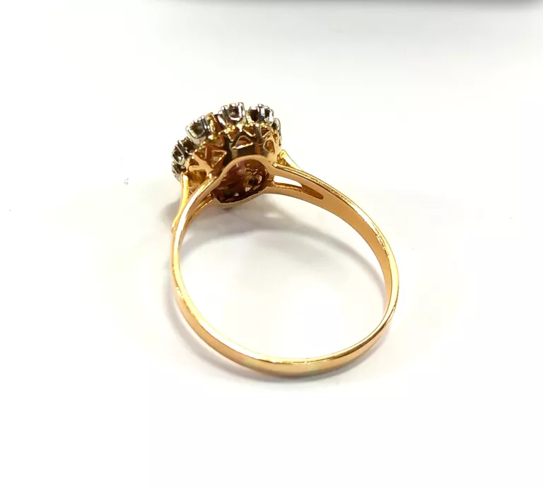 CZARUJĄCY ZŁOTY PIERŚCIONEK Z AMETYSTEM I DIAMENTAMI PR.750 R.23